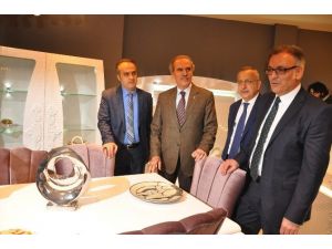 Modef’e Ziyaretçi Akını