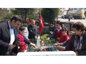 Öğrencilerden Şehitlik Ziyareti