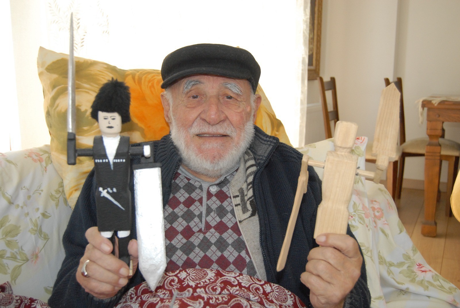 92 yaşında ama boş durmuyor