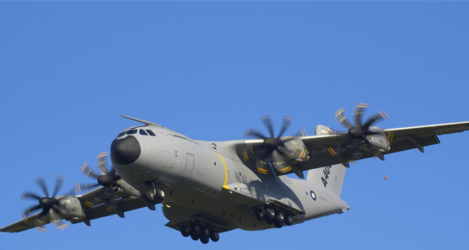 Askeri uçak düştü: 13 ölü