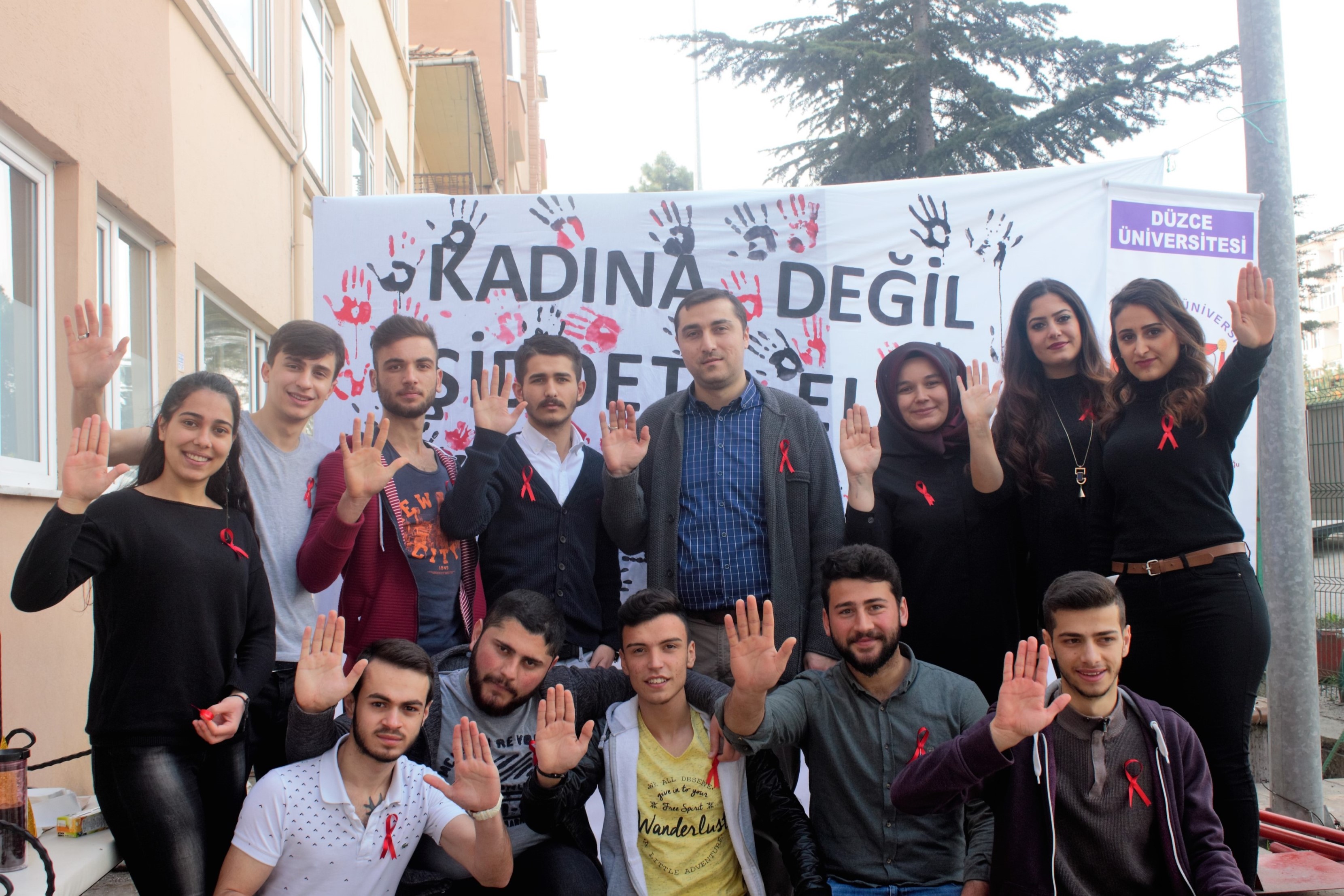 KADINA DEĞİL ŞİDDETE EL KALDIR