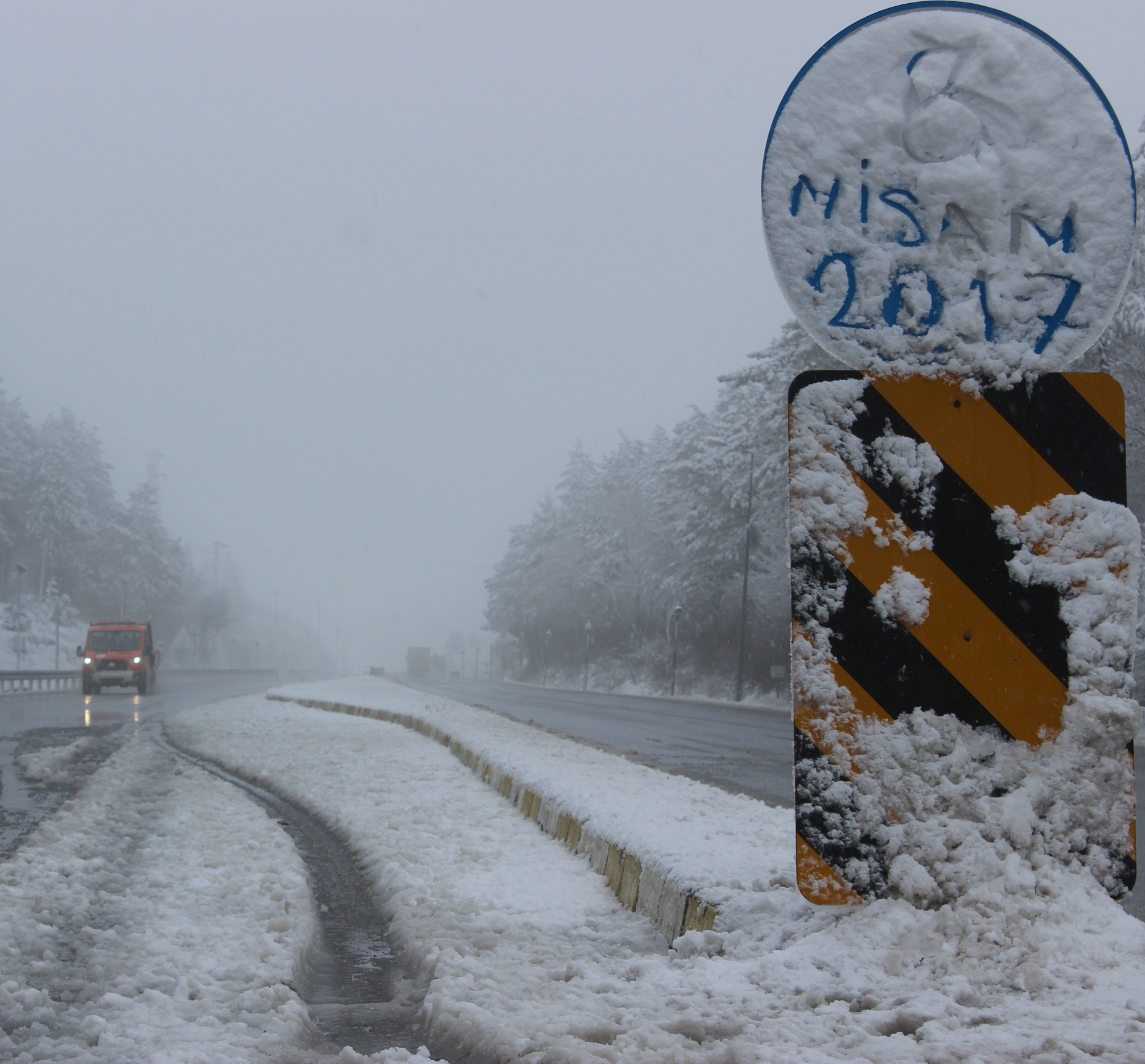 Bolu Dağı’nda nisanda kar