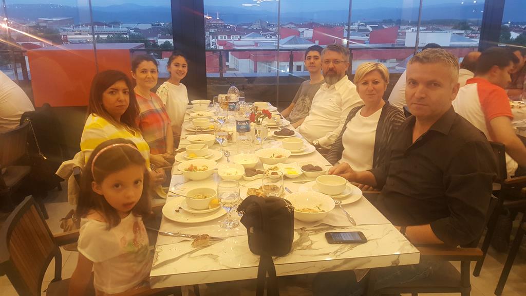 Düzce Barosu avukatları iftarda bir araya geldi