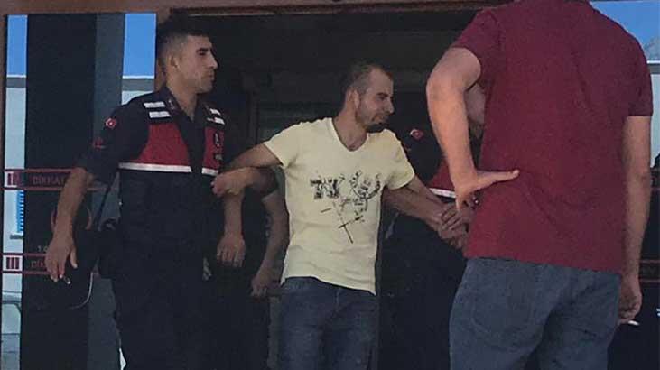 YILAN DİYE KARISINI