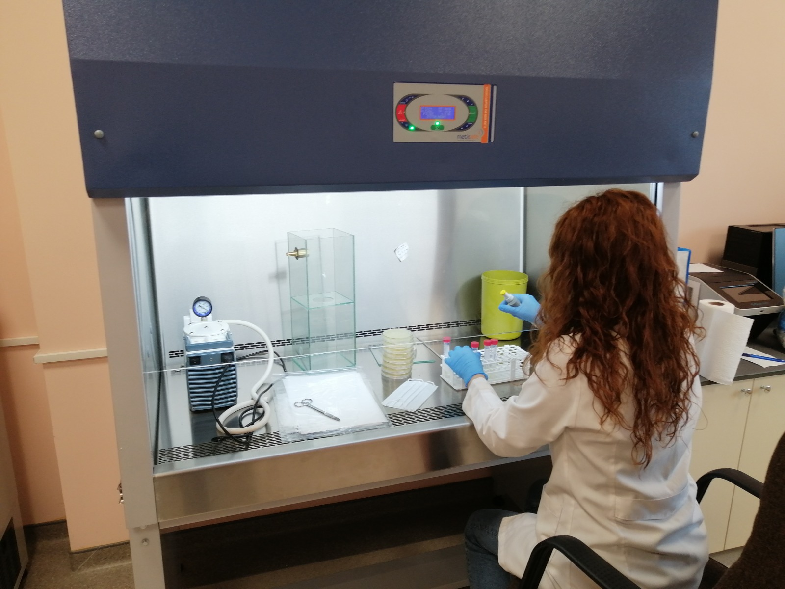 Düzce Üniversitesi maskelerin mikrobik özelliklerini test ediyor