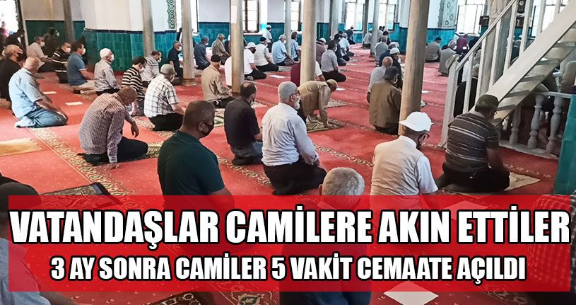 Vatandaşlar Camilere Akın Ettiler