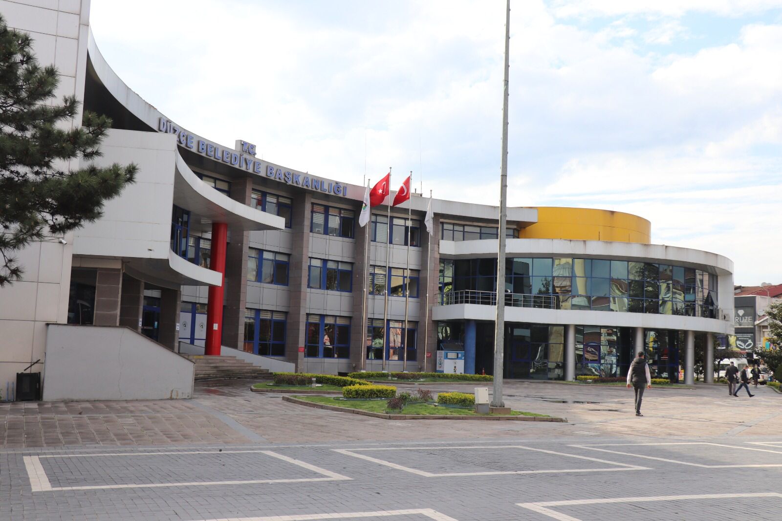 Müdürler değişti