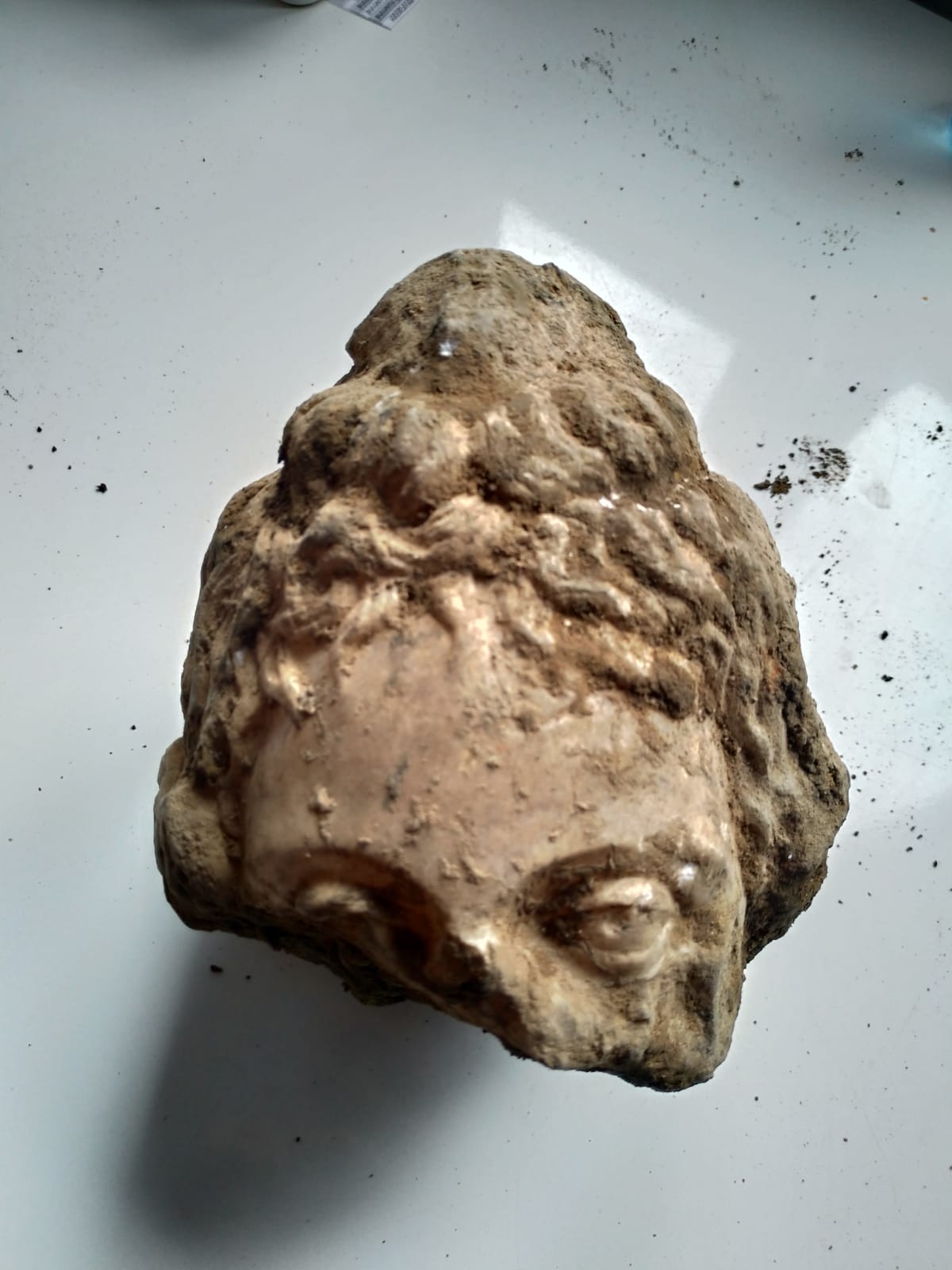 Konuralp’teki kazıda heykel başı bulundu