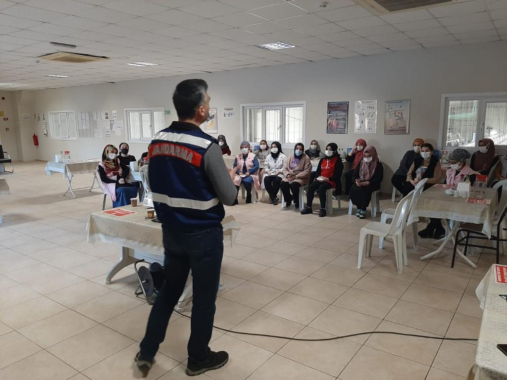 En iyi narkotik polisi; Anne