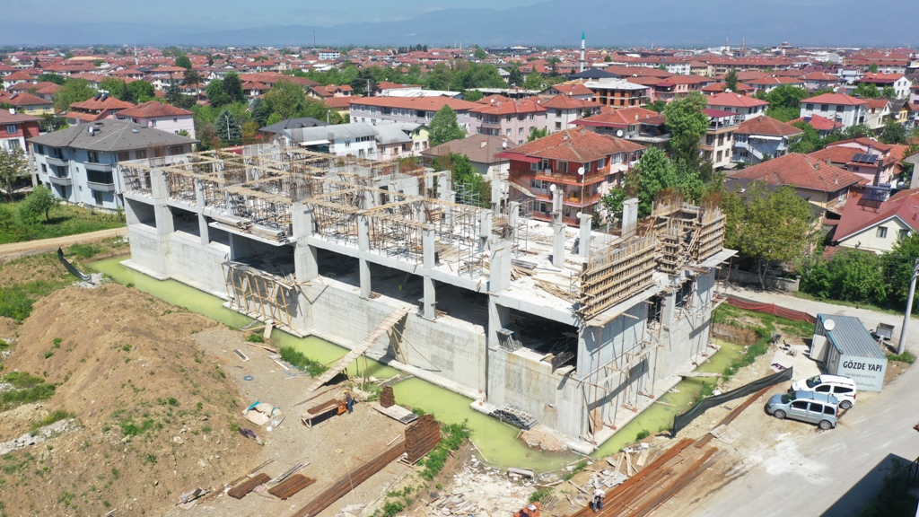 Düzce Belediyesi'nin eğitim atağı sürüyor