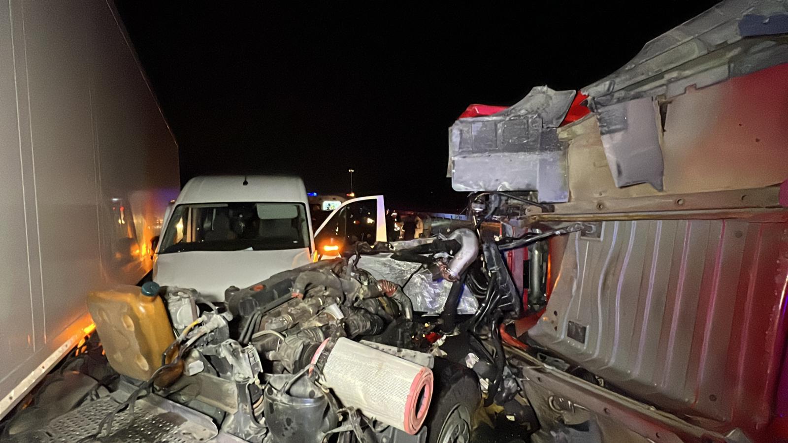 Bolu Dağı'nda zincirleme kaza yolu kapattı