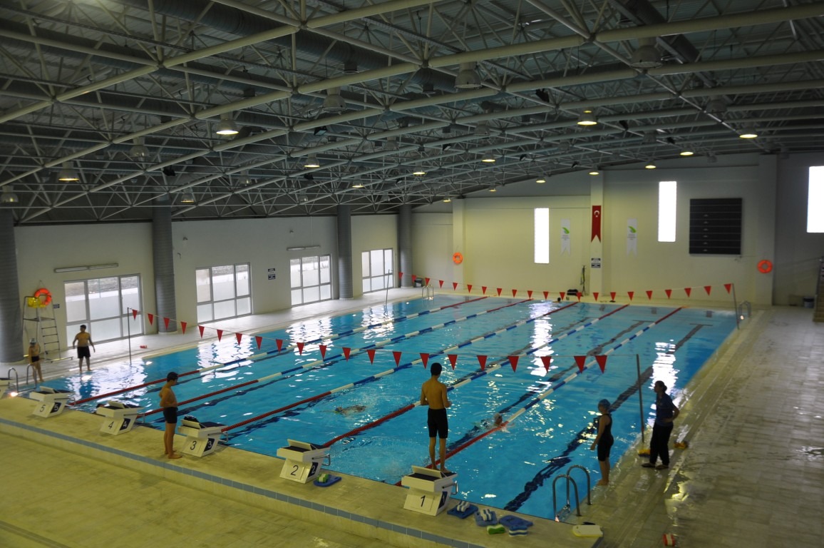 Yüzme havuzu yoğun ilgi görüyor