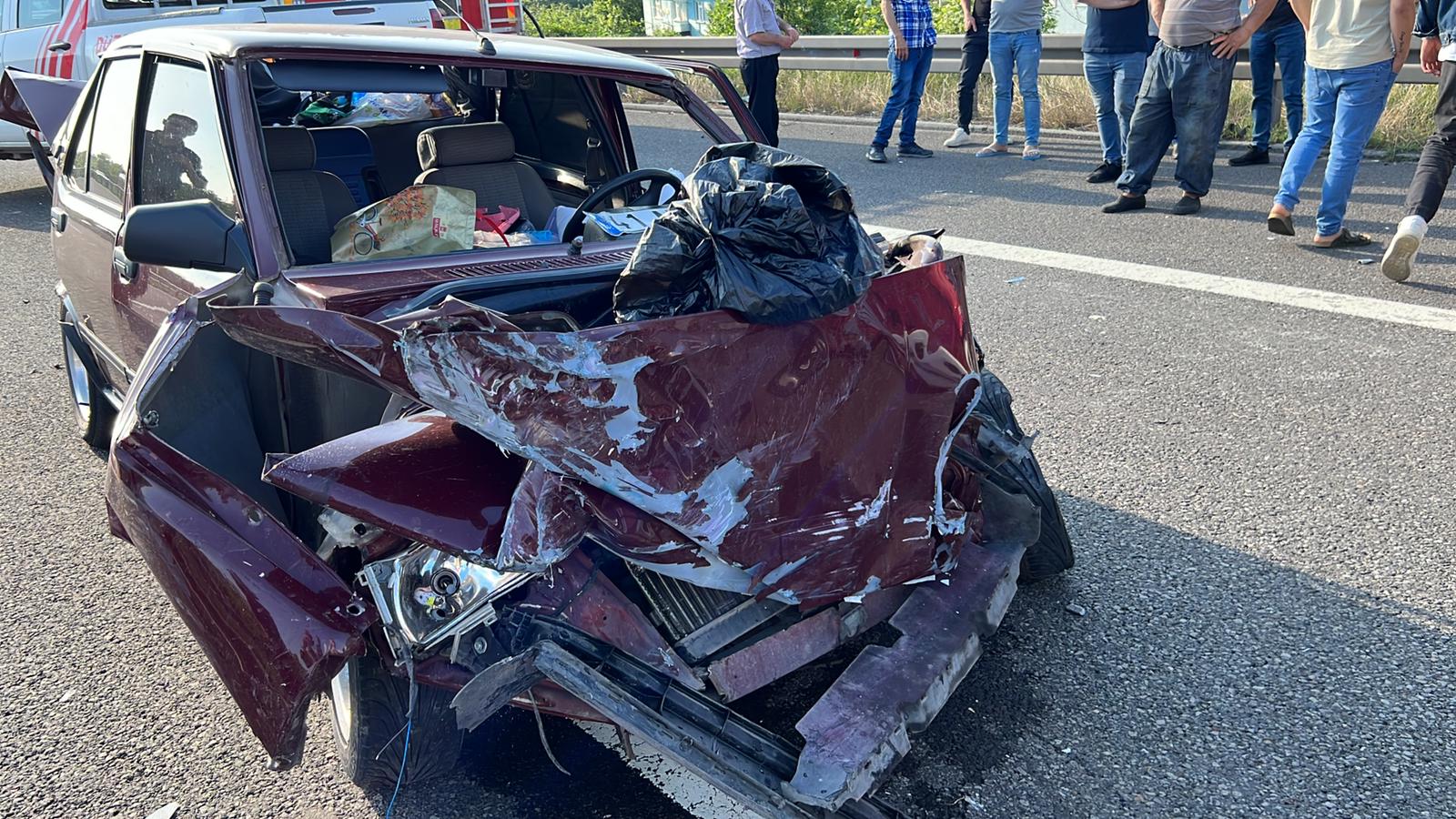 Kurtuluşun böylesi, hurdaya dönen araçtan sağ çıktı