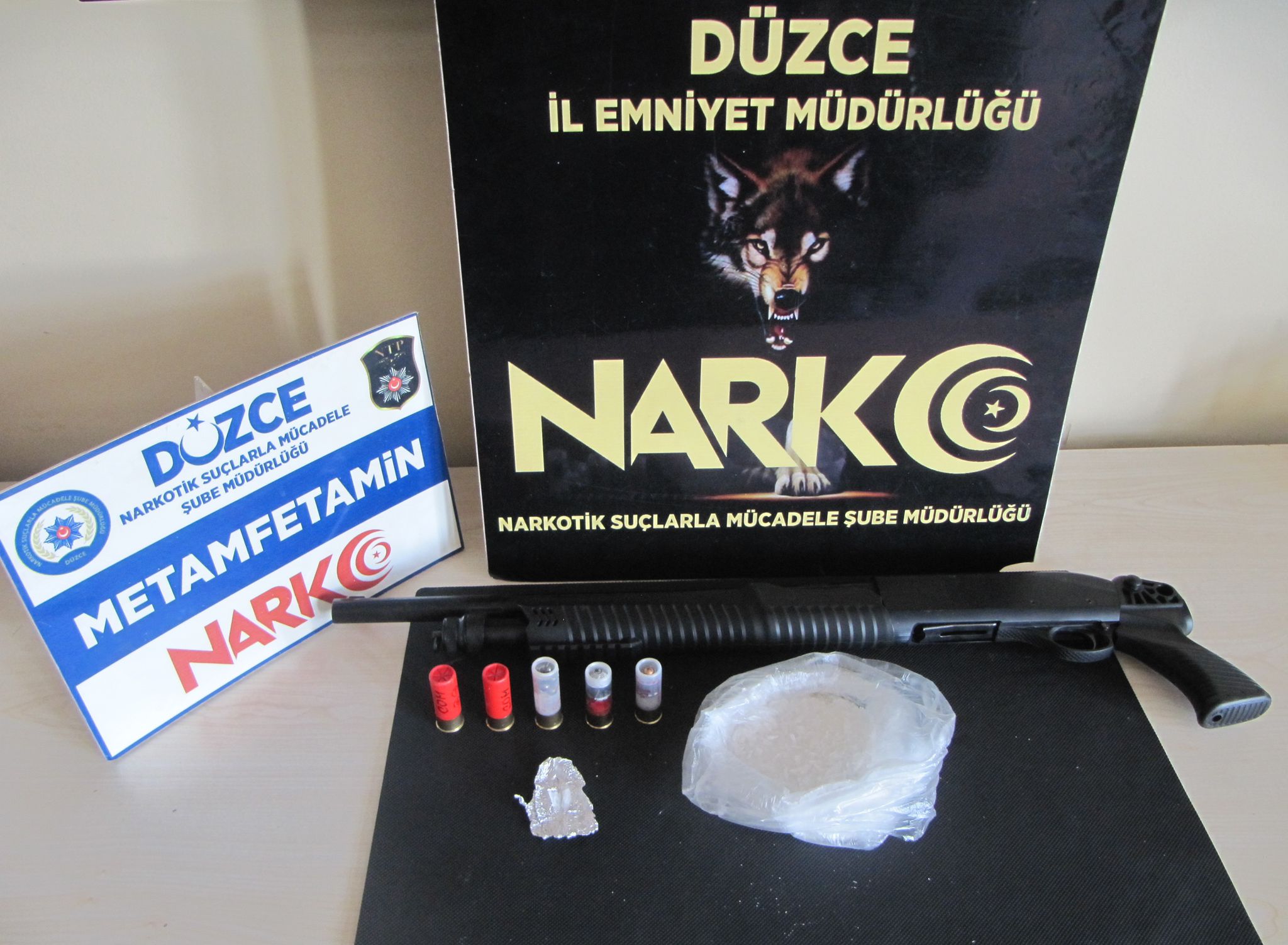 Düzce’ye uyuşturucu getirirken yakandı