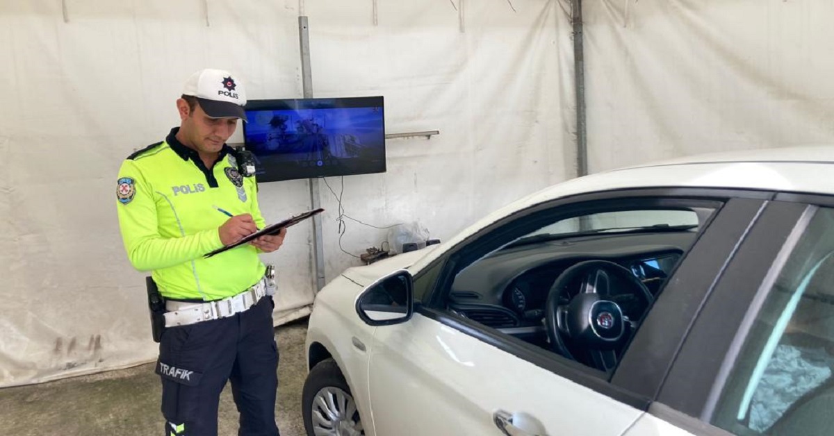 SÜRÜCÜLER BU TÜNELDEN GEÇMEDEN GİDEMİYOR