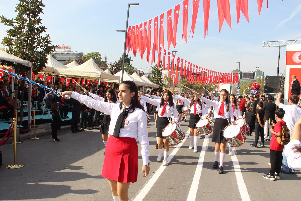 TED GÖZ KAMAŞTIRDI