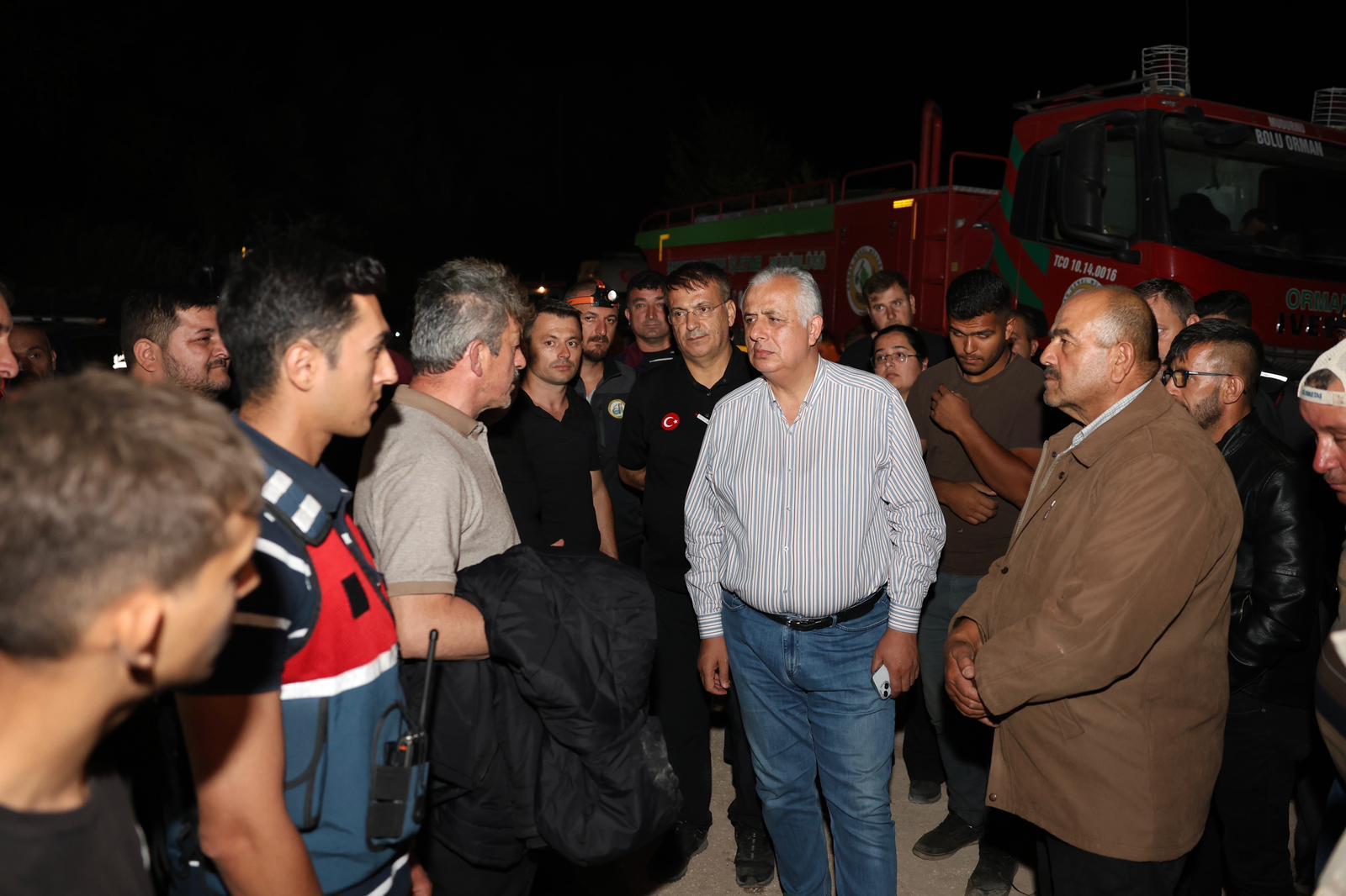 Yangın yaklaşık 1 hektarlık alanda etkili oldu