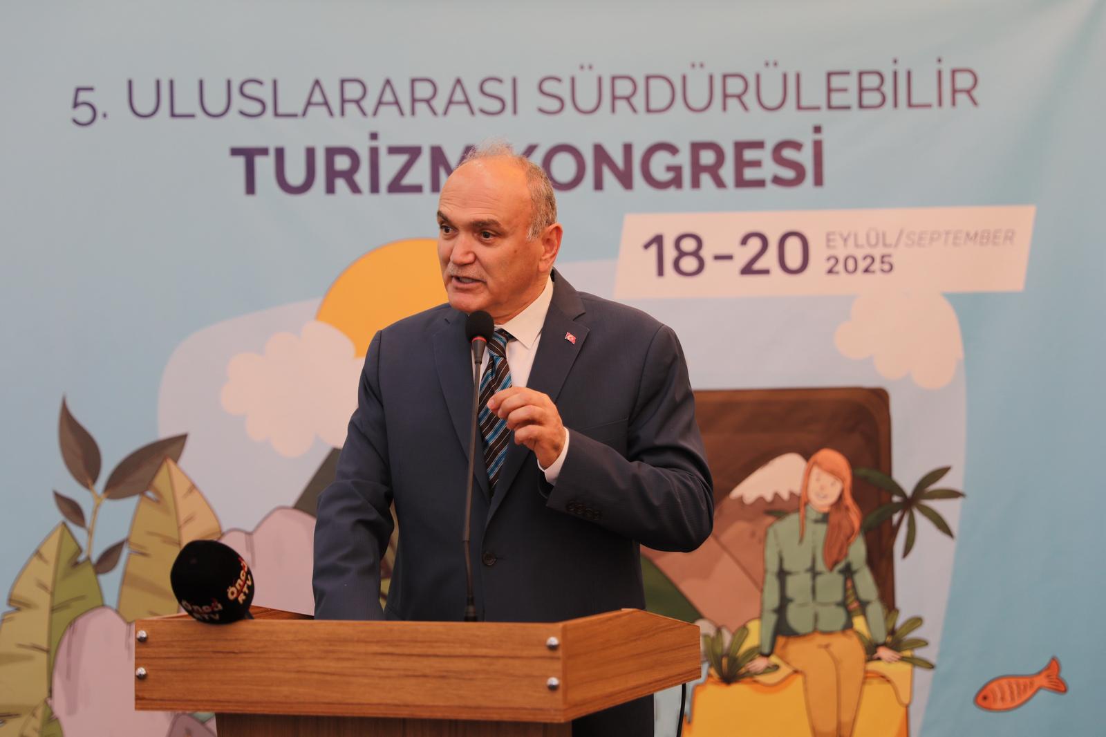 Başkan Özlü’den sürdürülebilir turizm kongresinde önemli açıklamalar