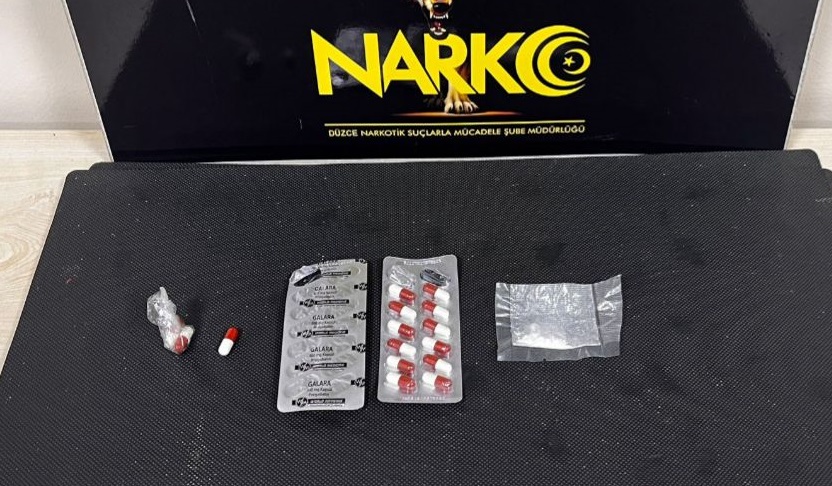 Uyuşturucu madde ticareti yapan 2 kişi tutuklandı