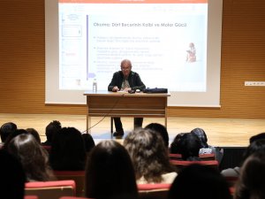 Dil öğrenirken konuşun, film izleyin