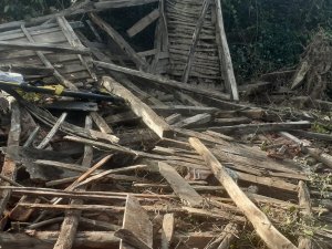 Düzce’de ahşap yapı çöktü: 1 ölü