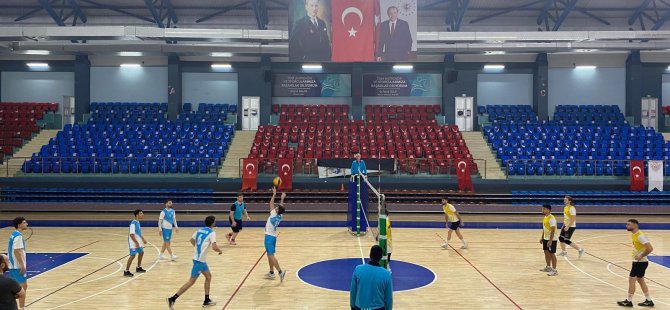 Yurtlig erkek voleybol turnuvası heyecanı devam ediyor
