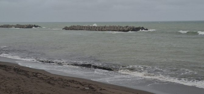 Karadeniz dalgalara teslim