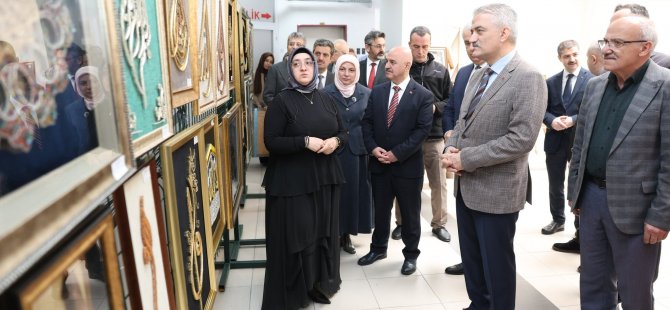 “Sanatın Diliyle Değerlerimiz” sergisi açıldı