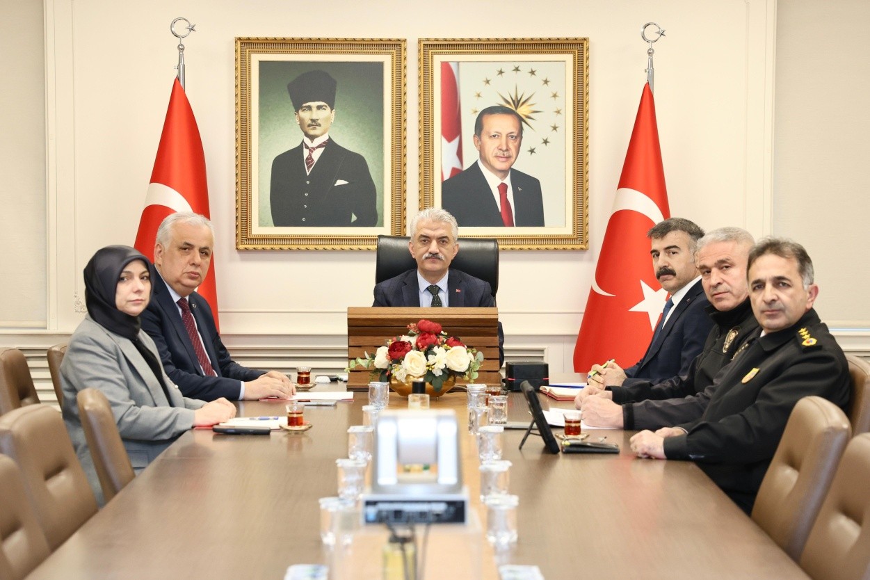 Düzce Valisi Makas güvenlik toplantısına katıldı