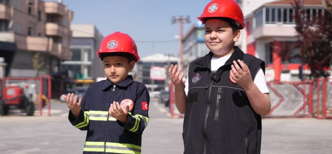 Çocukların itfaiyeci olma hayalleri gerçek oldu