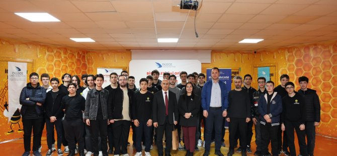 Yapay zeka ve geleceğin teknolojileri lise öğrencileriyle buluştu