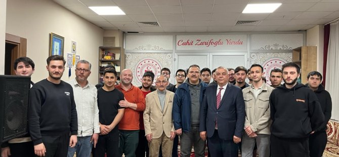 Başkan Bıyık üniversite gençliği ile bir araya geldi