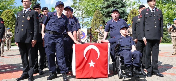 Özel bireyler üniforma giyip yemin etmenin gururunu yaşadı