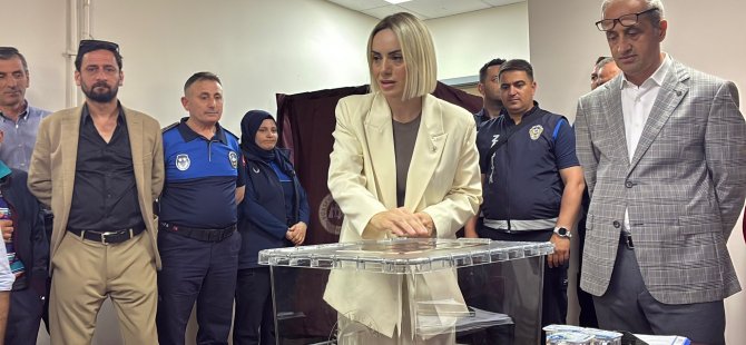 Akçakoca Belediyesi başkan vekili Alev Ünal oldu