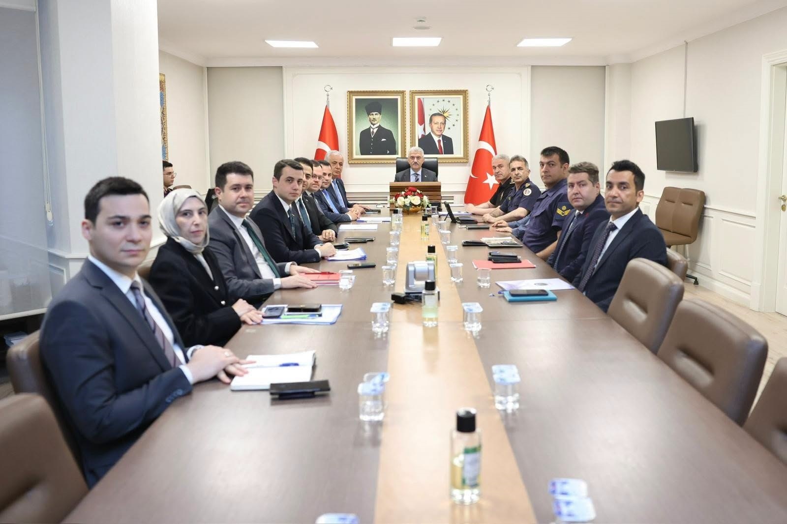 Düzce güvenlik ve asayiş toplantısı yapıldı