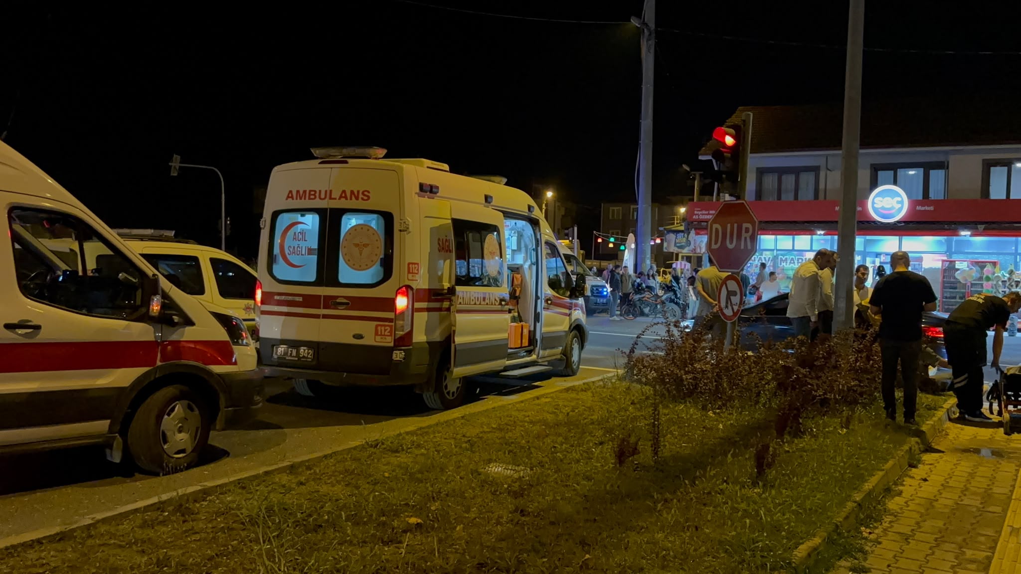 Düzce'de motosikletler çarpıştı: 3 yaralı