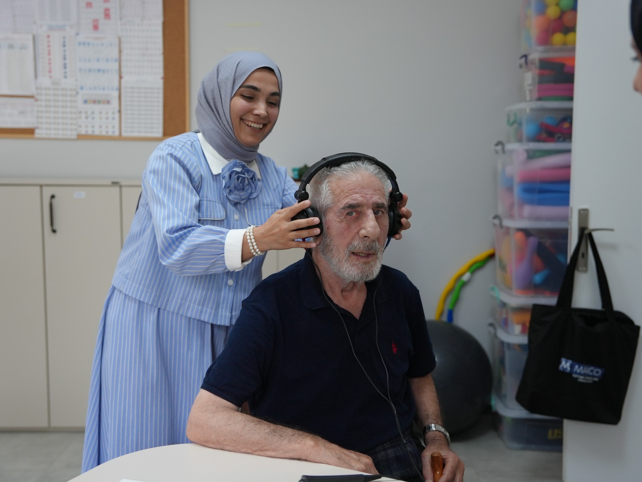 Alzheimer Konuklarına İşitme Sürprizi