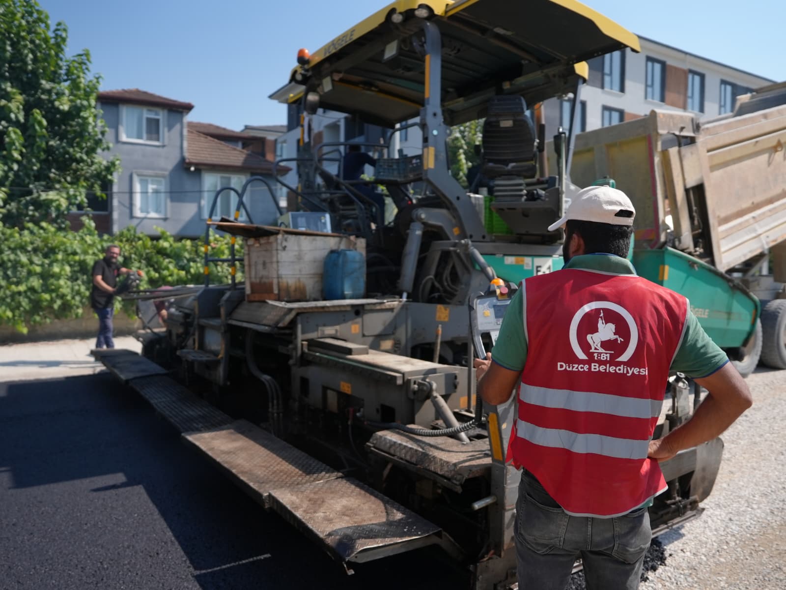 Düzce’de bin 800 metrelik yol yenileniyor
