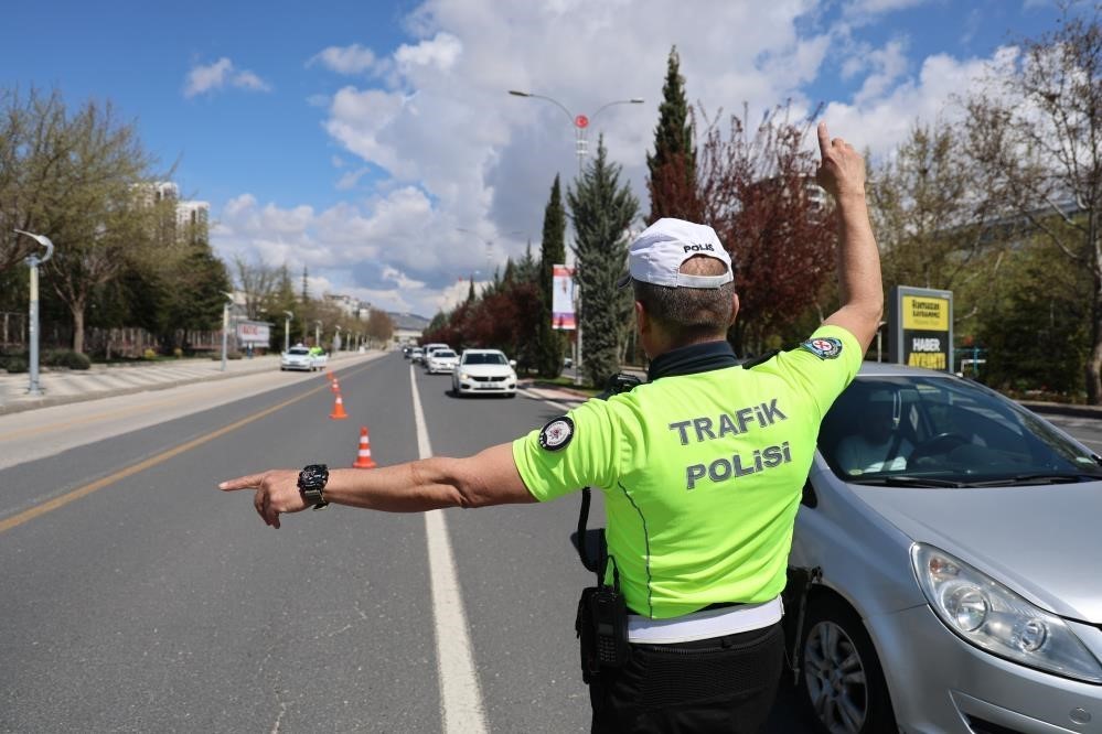 Düzce’de son bir haftada 216 araç trafikten men edildi