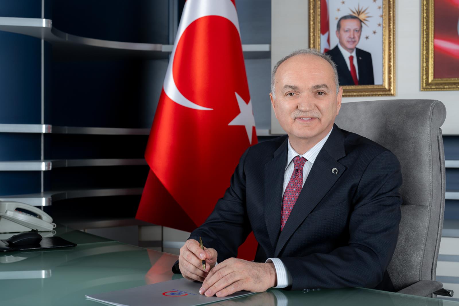 Başkan Özlü “Kahraman itfaiyecilerimizin haftasını kutluyorum”