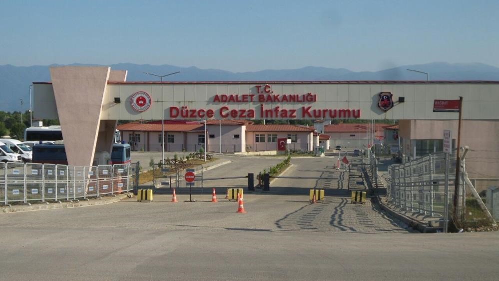Düzce'de çeşitli suçlardan aranan 35 kişi yakalandı 18’i tutuklandı