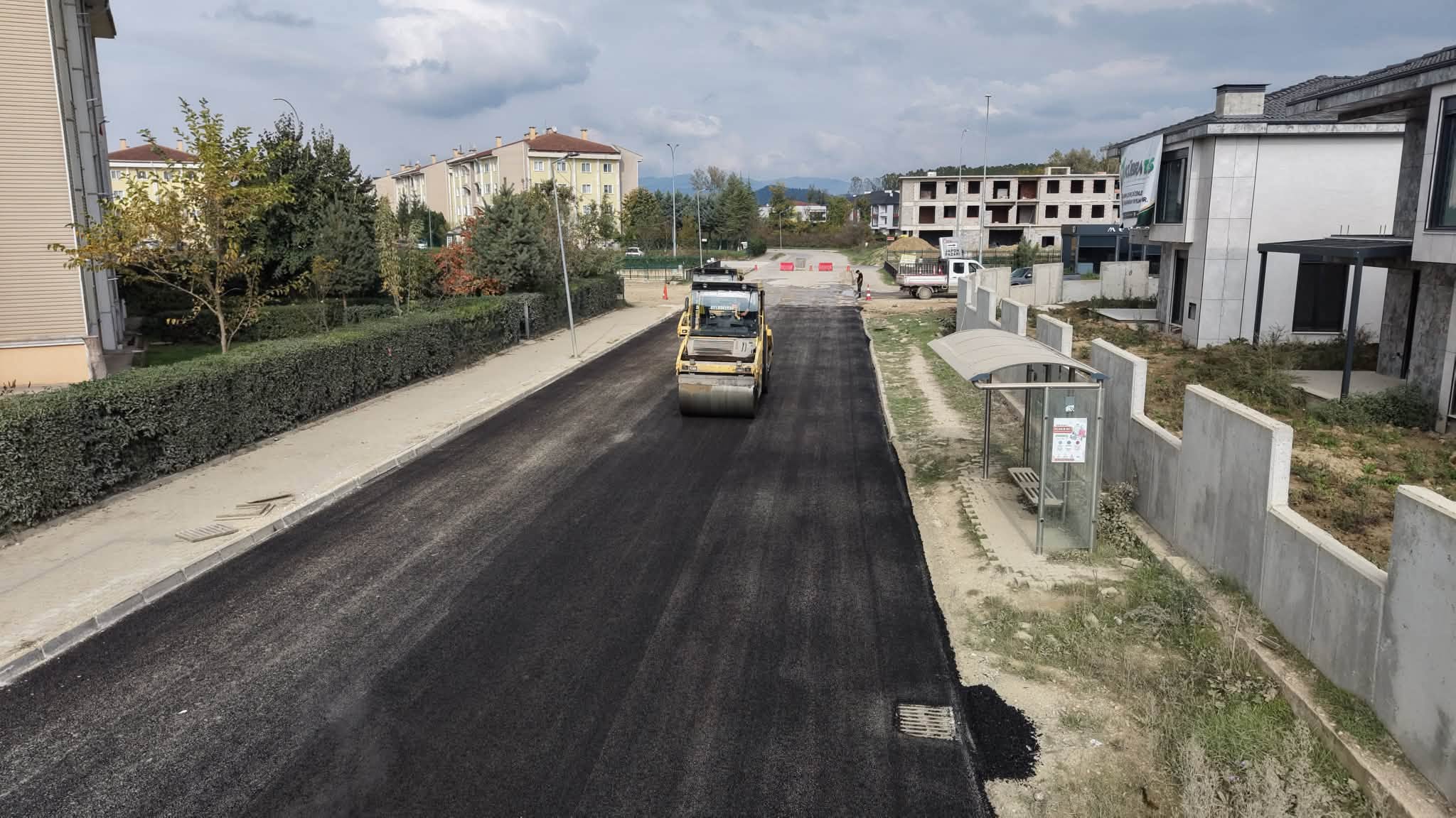 Düzce’de asfalt seferberliği sürüyor