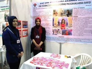 “Evlendirme Programları” Lise Öğrencilerini Evlilikten Soğutuyor