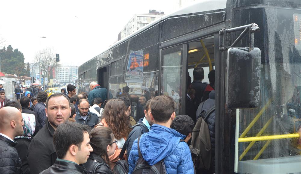 İstanbulluların Elektrik Kesintisiyle İmtihanı