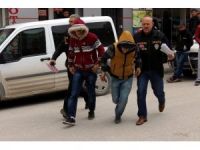Garajdaki Otomobili Soyan Şüpheliler Yakalandı