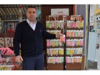 Bozuk Bilgisayar Malzemelerinden Anahtarlık Yapıyor