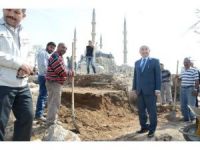 Edirne Valisi Şahin, Selimiye Camii Meydanındaki Kazı Alanında İncelemelerde Bulundu