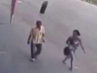 Otoyoldan Fırlayan Lastik Kafasına Çarptı