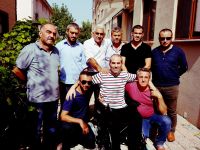 BÖYLE ARKADAŞLAR HERKESE LAZIM