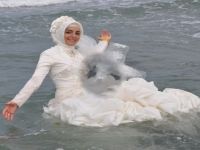 BİR KADINI SEVMEYE NERESİNDEN BAŞLANIR?